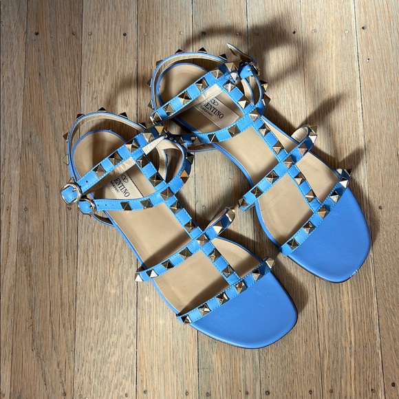 Valentino Blue Rockstud Strappy Leather Sandals - Picture 2 of 5